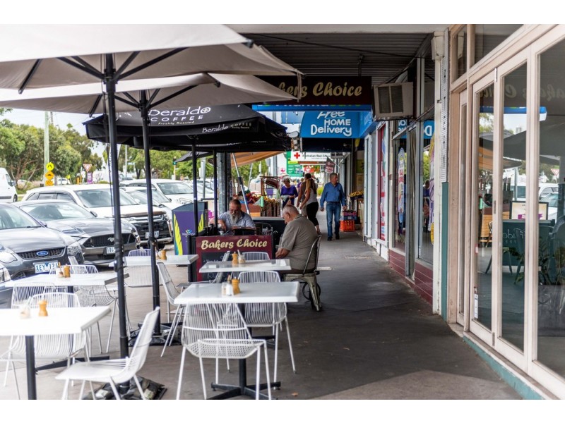 84 Watsonia Road, Watsonia VIC 3087