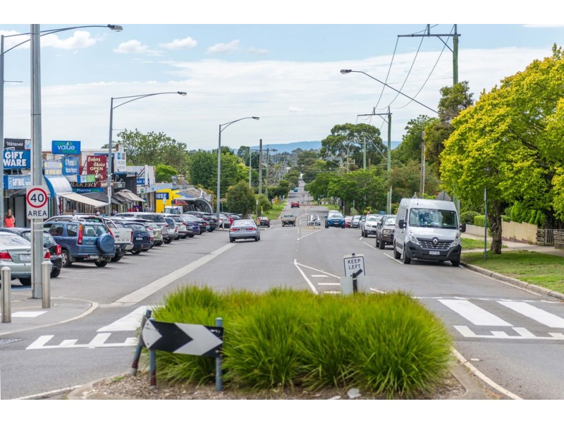 84 Watsonia Road, Watsonia VIC 3087