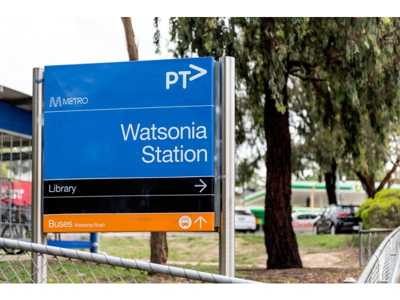 84 Watsonia Road, Watsonia VIC 3087