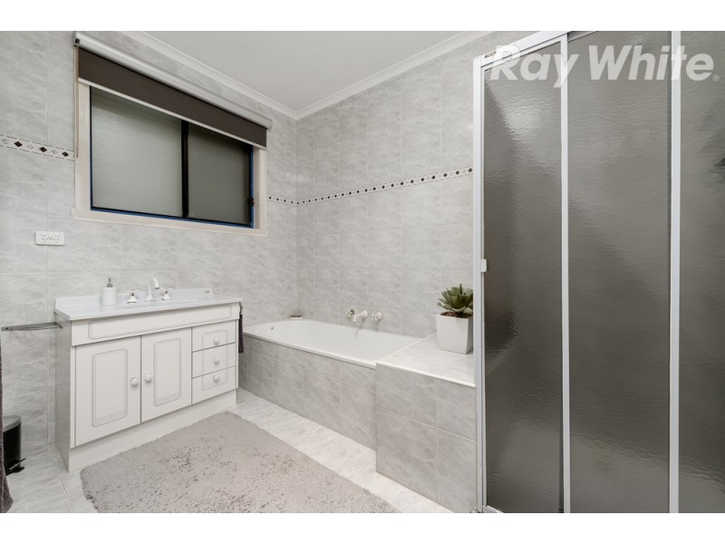 8 Polydor Court, Epping VIC 3076