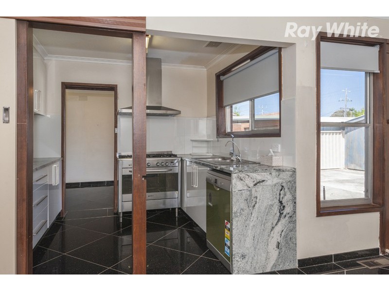 4 Windsor Crescent, Bundoora VIC 3083