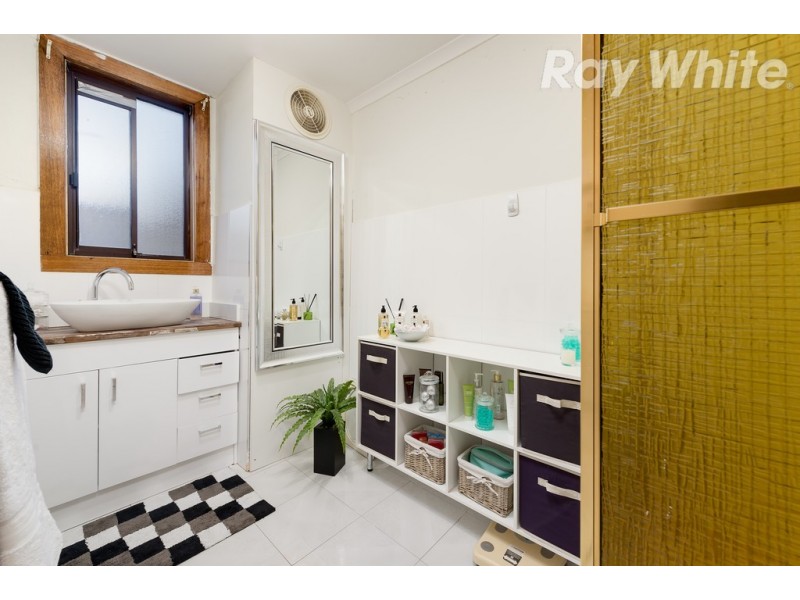 3 Buckmaster Drive, Mill Park VIC 3082