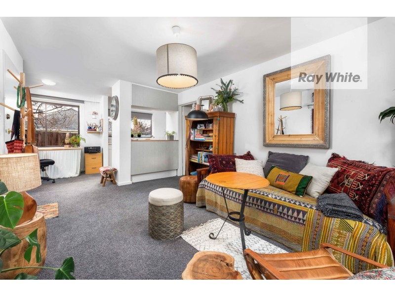 2/30 Robb Street, Reservoir VIC 3073