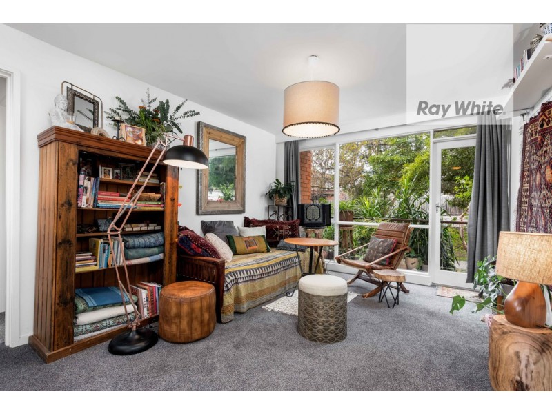 2/30 Robb Street, Reservoir VIC 3073