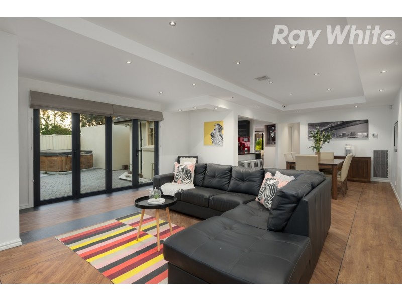 1 Overton Close, Greenvale VIC 3059