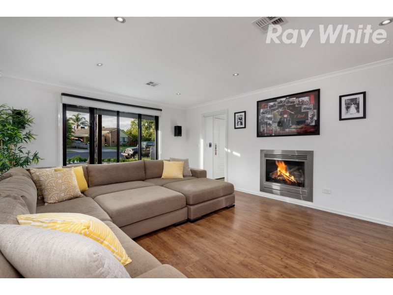 1 Overton Close, Greenvale VIC 3059