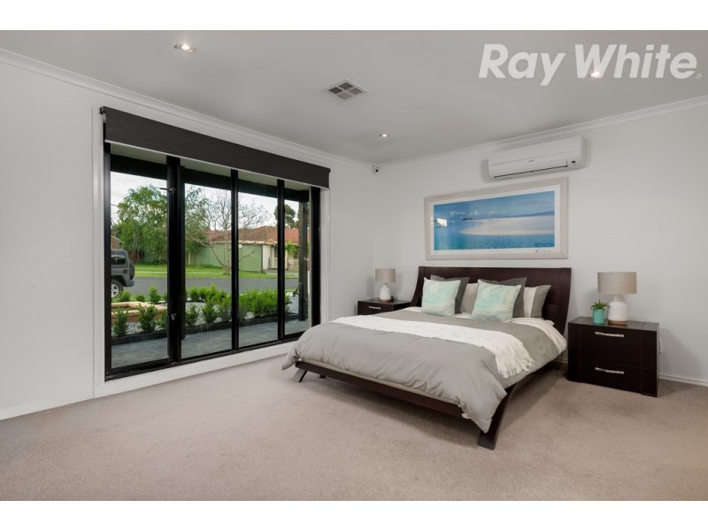 1 Overton Close, Greenvale VIC 3059