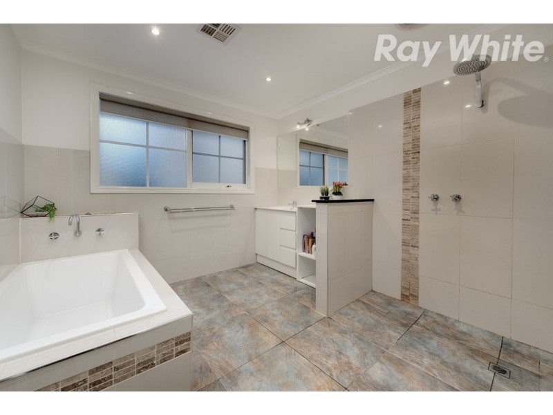 1 Overton Close, Greenvale VIC 3059