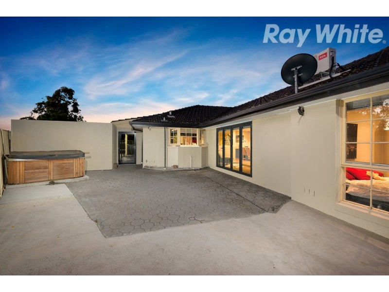 1 Overton Close, Greenvale VIC 3059
