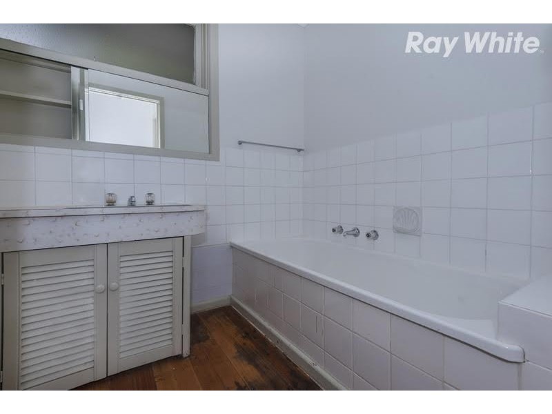 33 Byrne Crescent, Watsonia North VIC 3087