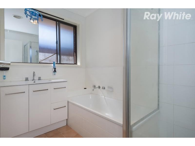 16 Parklea Court, Mill Park VIC 3082