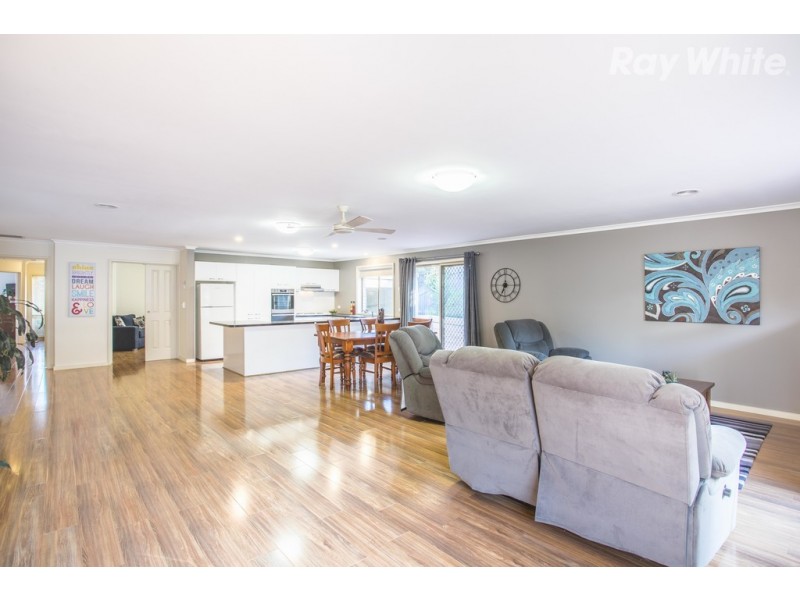 19 Jolly Terrace, South Morang VIC 3752