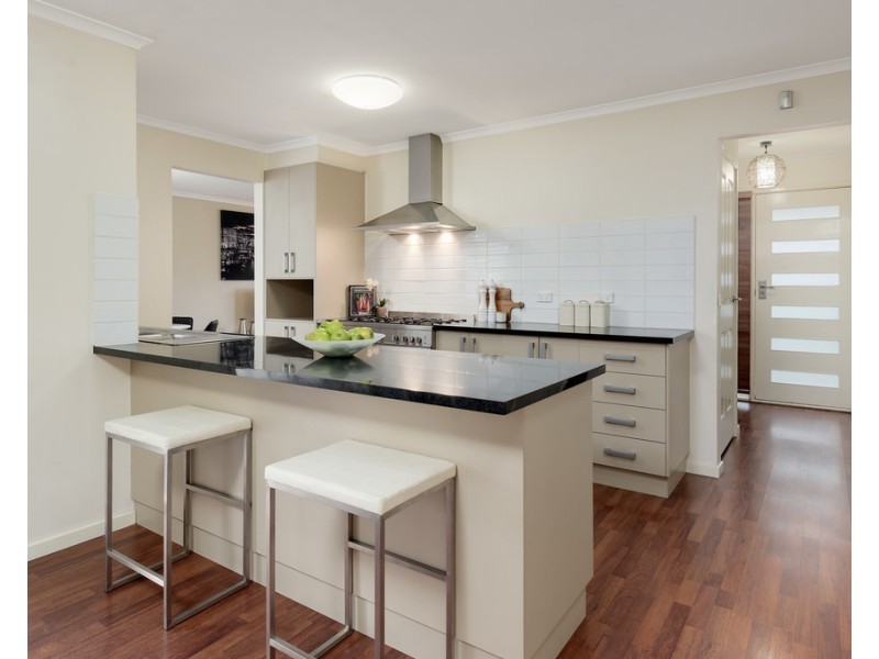 13 Coronet Close, Epping VIC 3076