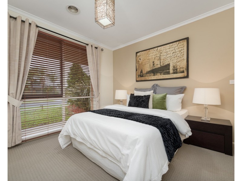 13 Coronet Close, Epping VIC 3076
