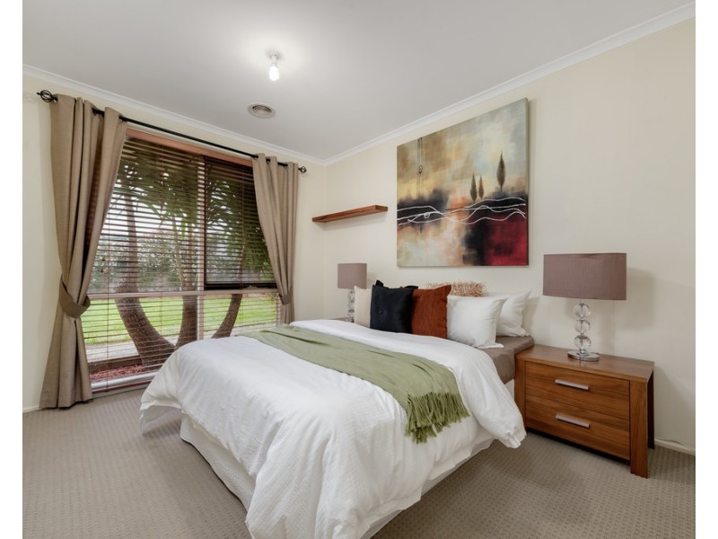 13 Coronet Close, Epping VIC 3076