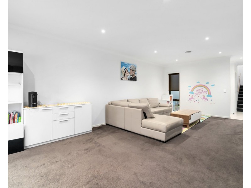 6 Edinburgh circuit, Bundoora VIC 3083