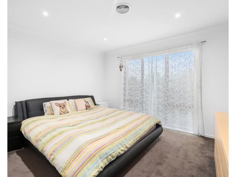 6 Edinburgh circuit, Bundoora VIC 3083