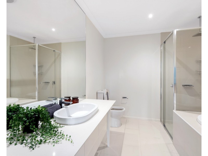 6 Edinburgh circuit, Bundoora VIC 3083