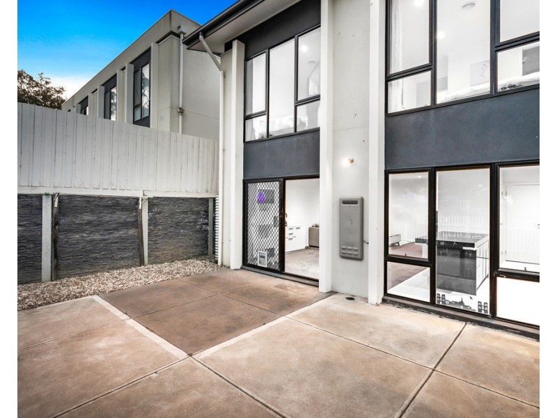 6 Edinburgh circuit, Bundoora VIC 3083