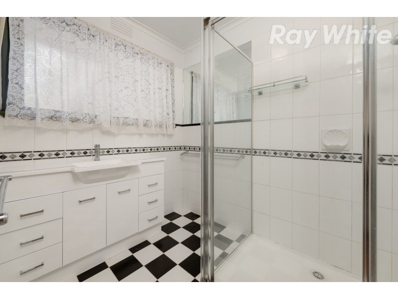 16 Lea Crescent, Bundoora VIC 3083