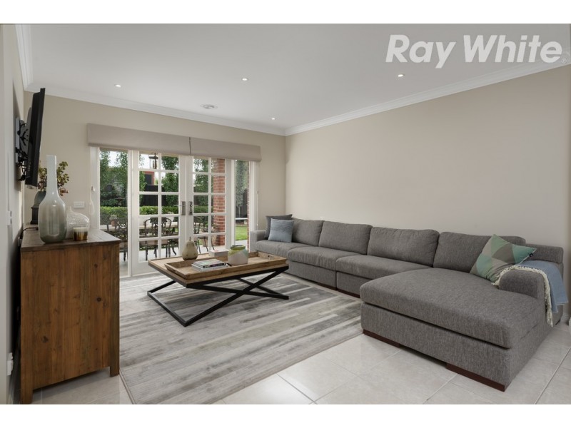 16 Gledswood Avenue, South Morang VIC 3752