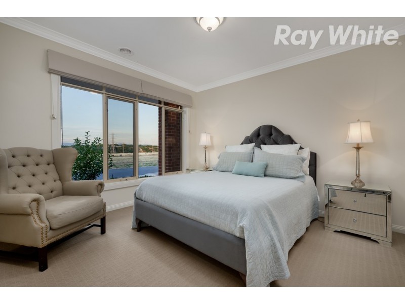 16 Gledswood Avenue, South Morang VIC 3752