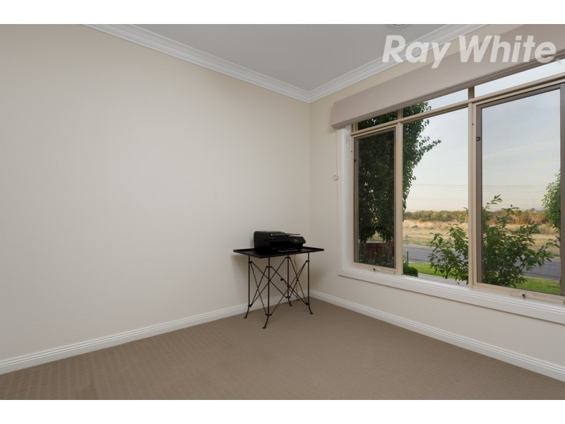 16 Gledswood Avenue, South Morang VIC 3752
