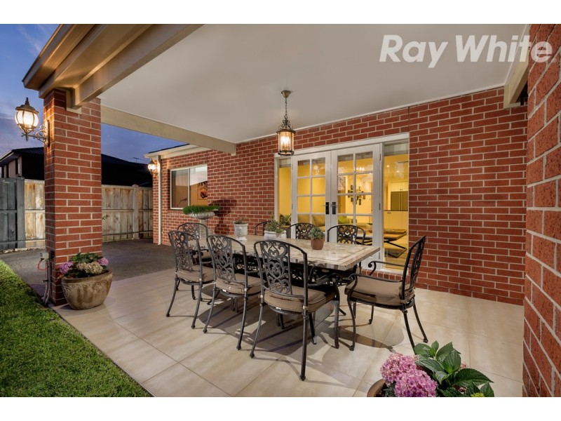 16 Gledswood Avenue, South Morang VIC 3752