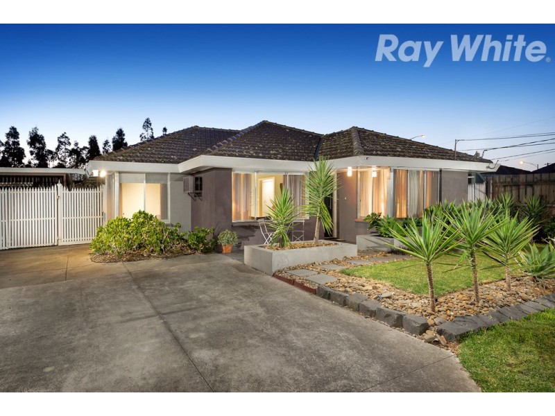 9 Fleetwood Court, Gladstone Park VIC 3043