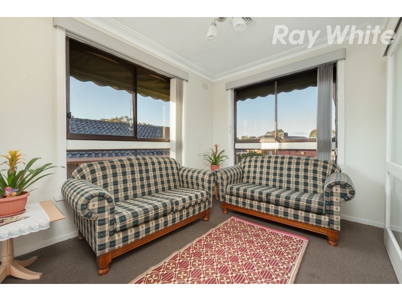 3 Buckmaster Drive, Mill Park VIC 3082