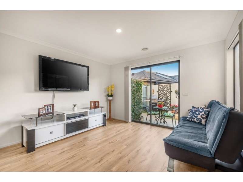 24 Pimpinella Pass, Mernda VIC 3754