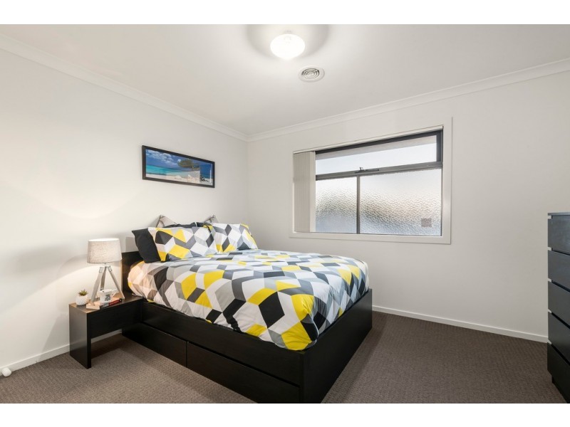 24 Pimpinella Pass, Mernda VIC 3754