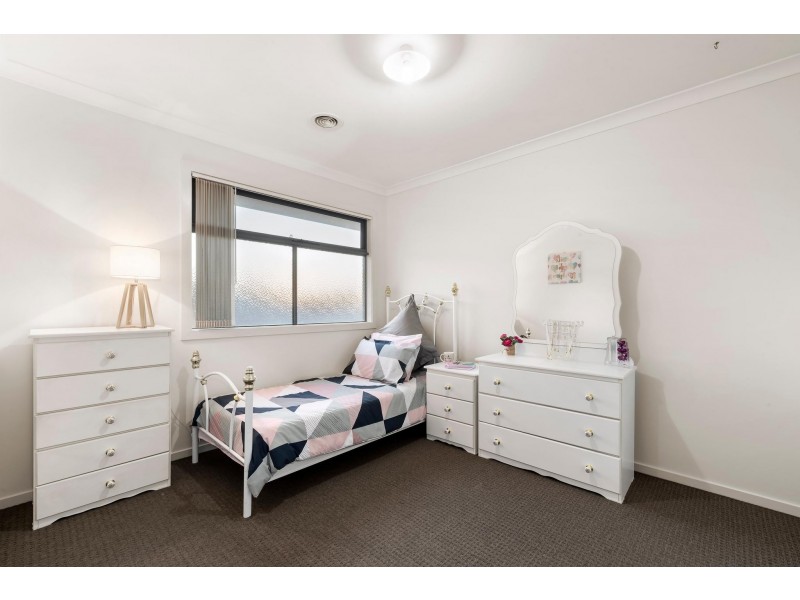 24 Pimpinella Pass, Mernda VIC 3754