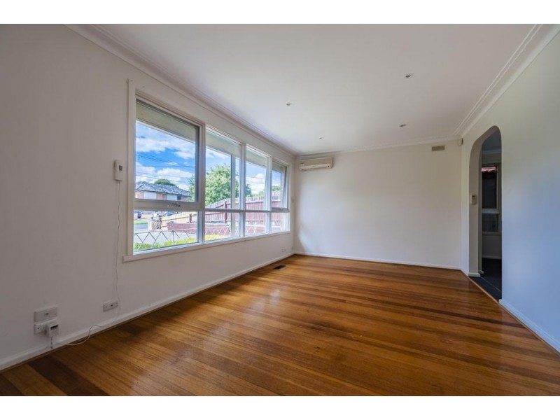 15 Flag Street, Kingsbury VIC 3083