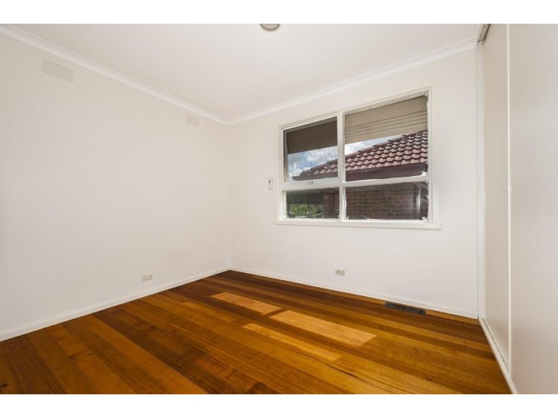 15 Flag Street, Kingsbury VIC 3083