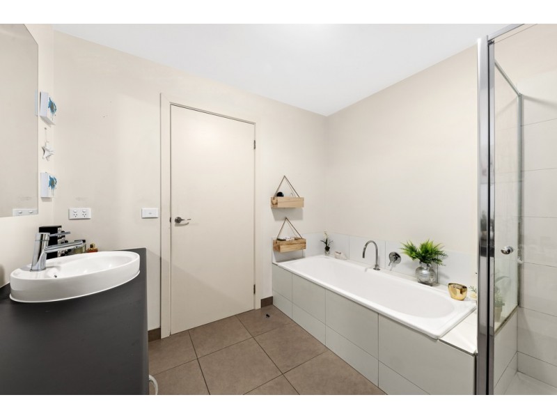 110/50 Janefield Drive, Bundoora VIC 3083