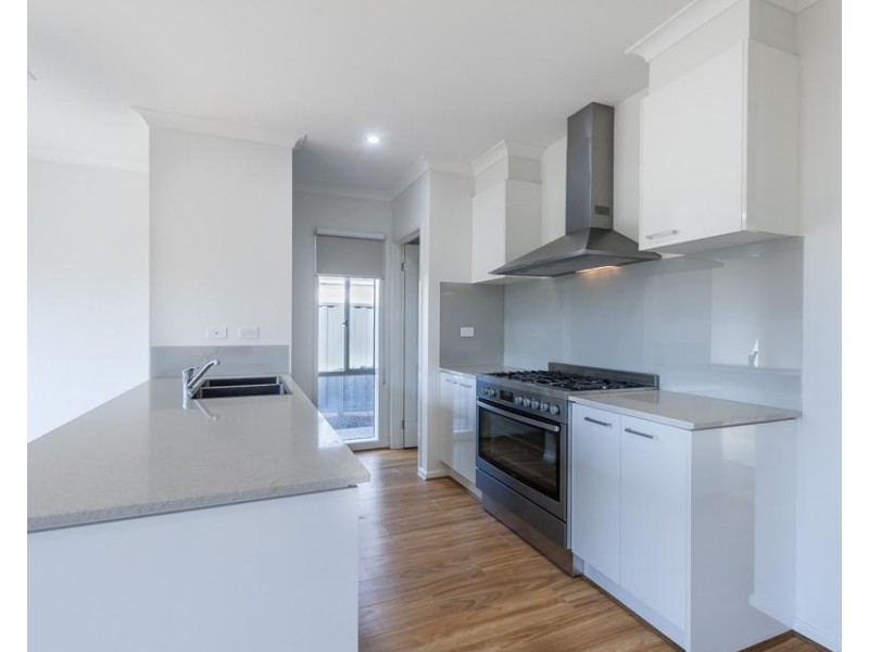 37 Blackcurrant Circuit, Mernda VIC 3754
