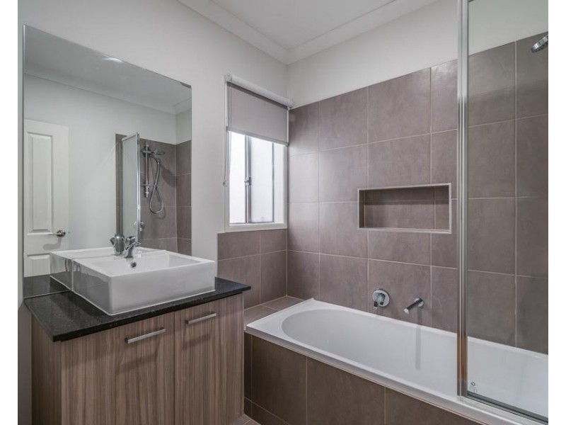 37 Blackcurrant Circuit, Mernda VIC 3754