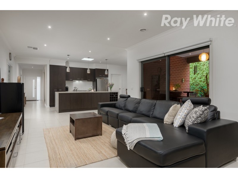 6 Sargood Drive, South Morang VIC 3752