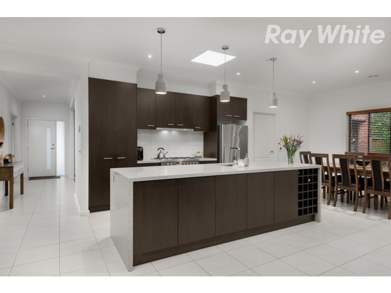 6 Sargood Drive, South Morang VIC 3752