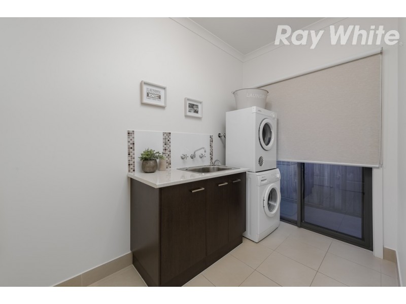 6 Sargood Drive, South Morang VIC 3752