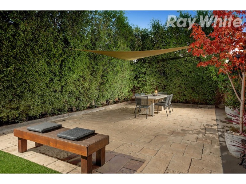 6 Sargood Drive, South Morang VIC 3752