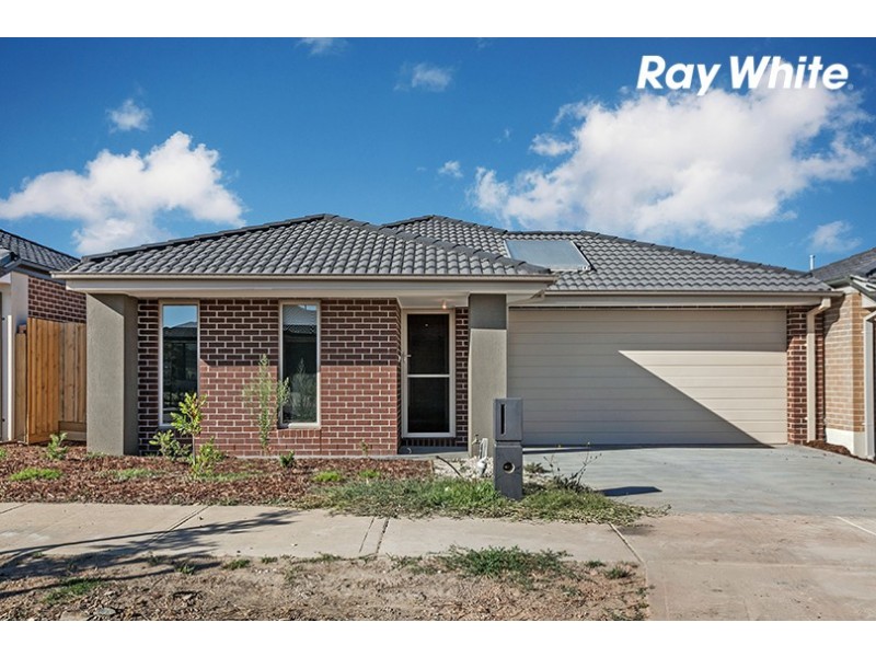 18 Landing Avenue, Doreen VIC 3754