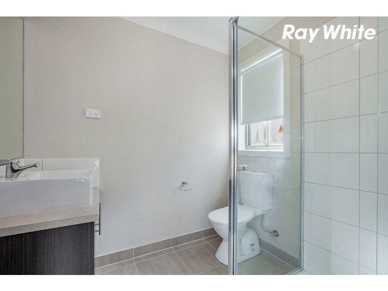 18 Landing Avenue, Doreen VIC 3754