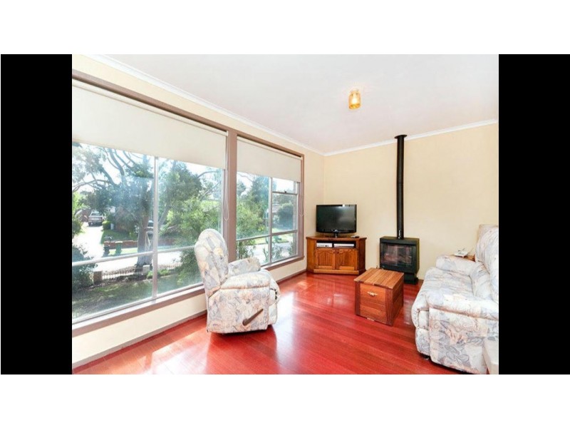 17 Gabonia Avenue, Watsonia VIC 3087