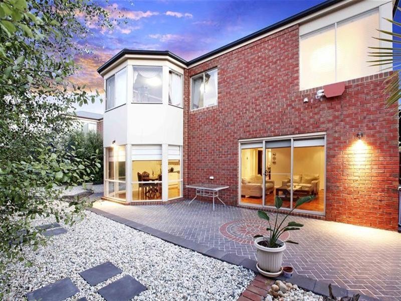 10 Zelkova Terrace, Bundoora VIC 3083