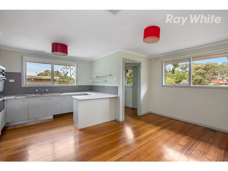 124 St Helena Road, Briar Hill VIC 3088