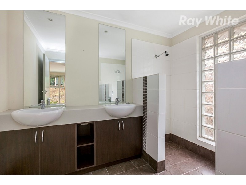 124 St Helena Road, Briar Hill VIC 3088