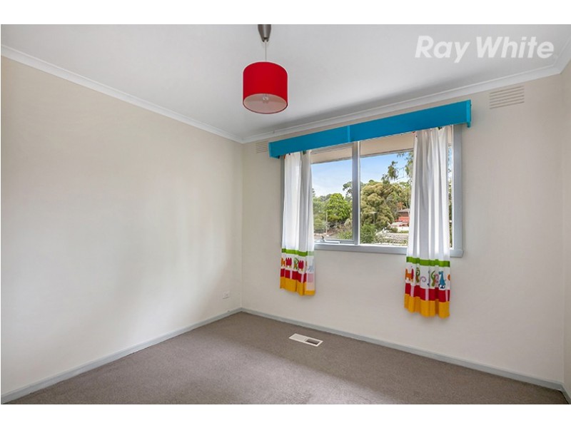 124 St Helena Road, Briar Hill VIC 3088