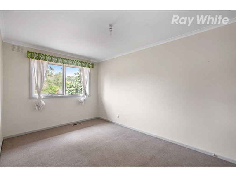 124 St Helena Road, Briar Hill VIC 3088